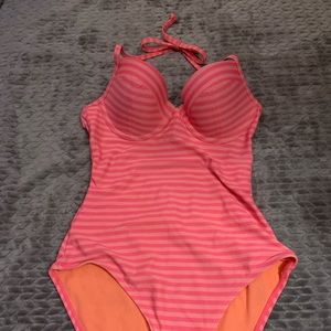 Old Navy one piece bathing suit